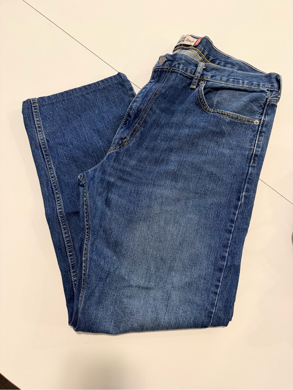 Men’s Levis 505 straight leg Size 40x32